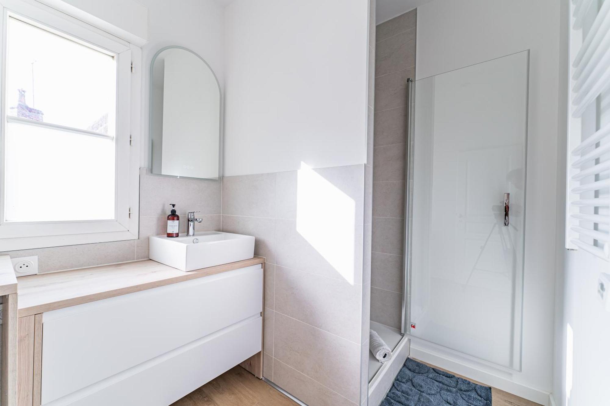 Magnifique Appartement Climatise - Proche Garonne Bordeaux Bagian luar foto